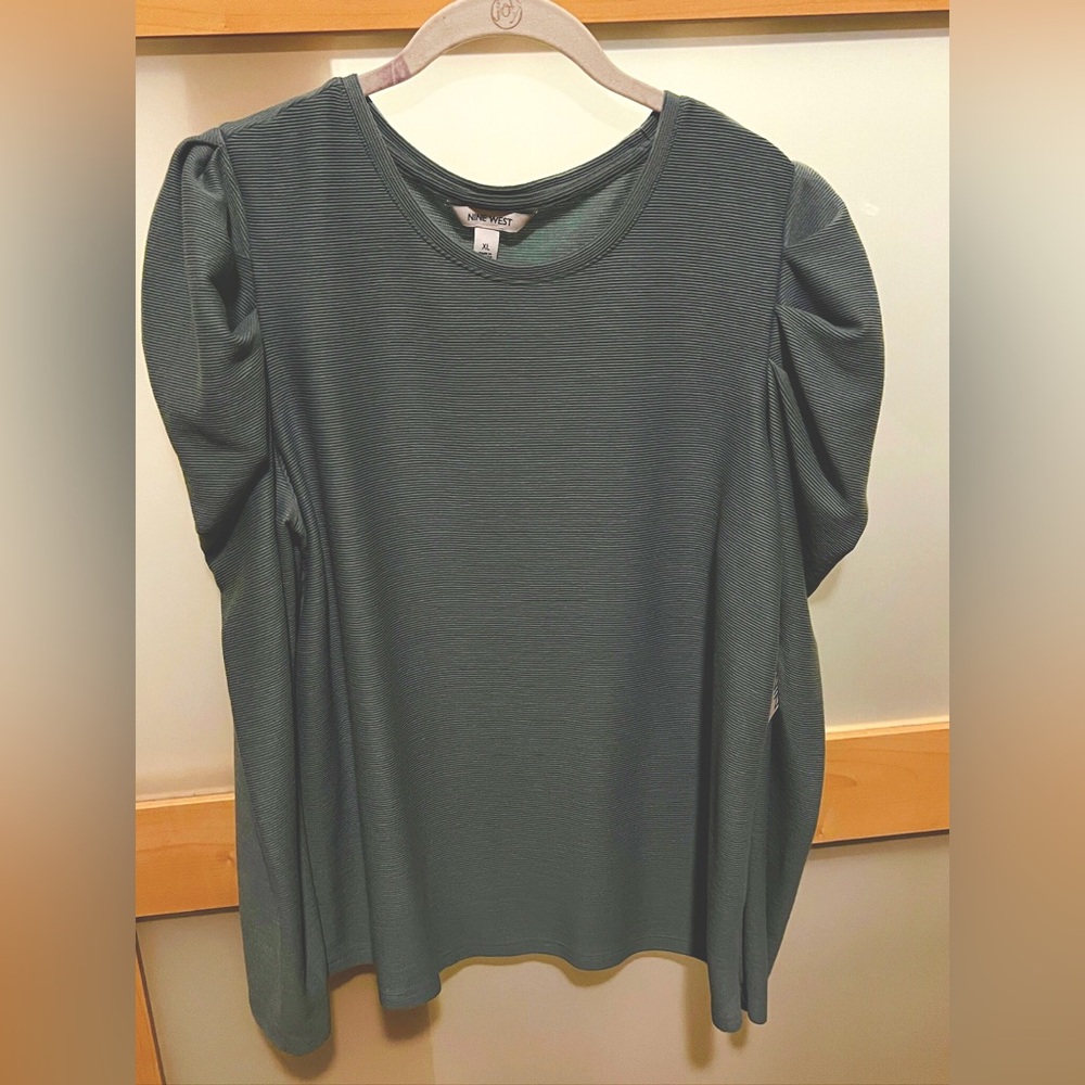 NWT XL Teal top